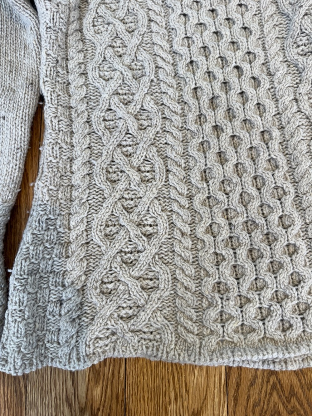 Cashmere Aran Sweater Market Cable Knit Turtleneck Sweater - Light Gray size med - Picture 3 of 12